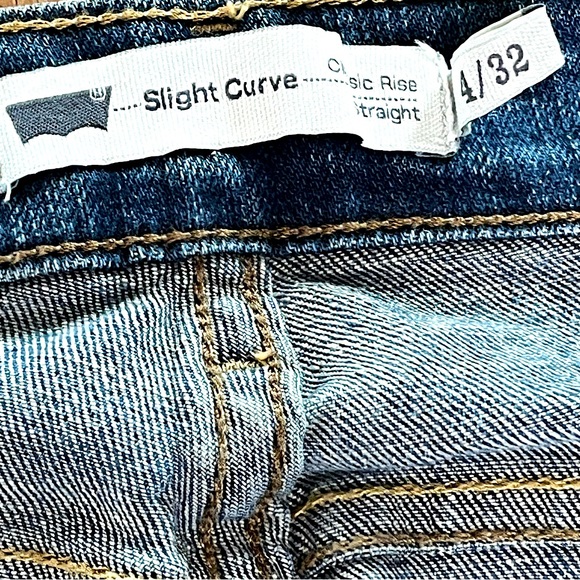 Levi’s Jeans Women’s Slight Curve Strait Jeans Size 4 Flattering Relaxed - Picture 7 of 8